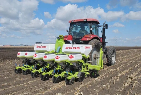 牧科机械产品大盘点：收割机、播种机和自动化农机设备