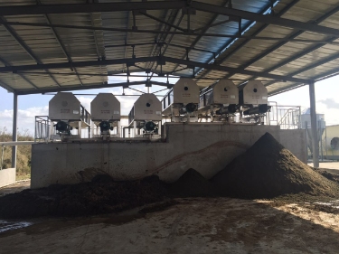 养猪场现代设施设备应用：智能化养殖与生态环保解决方案